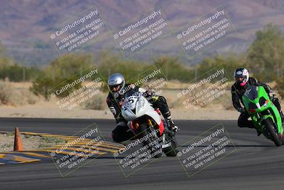 media/Nov-05-2022-SoCal Trackdays (Sat) [[f8d9b725ab]]/Turn 5 (940am)/